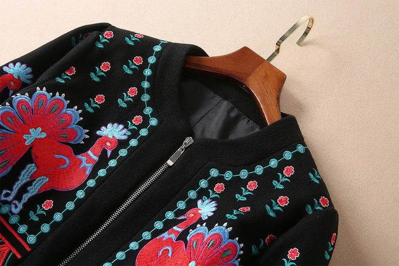 2018 winter runway embroidery overcoat Ethinc style women faux fur coat D638 2018 winter runway embroidery overcoat Ethinc style women faux fur coat D638