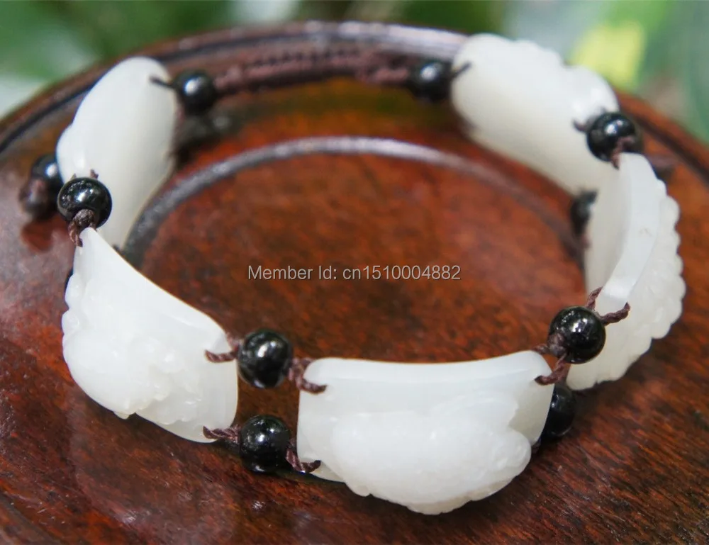 

shitou 00264 The 7000 - year - old Chinese hetian jade bracelet - five species of insects