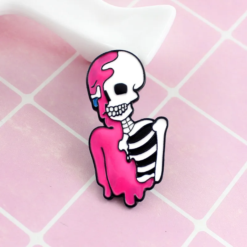 

Red Skeleton Metal Enamel Brooch with Flesh Horror Cricket Bad Pin Pin Dark Trendy Costume Backpack Jewelry Gift