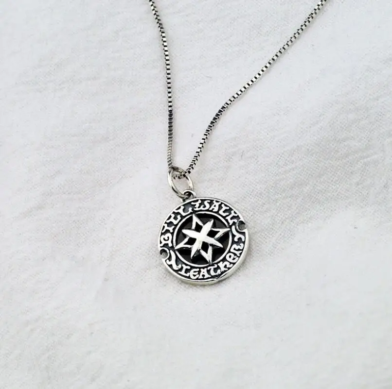 

Sterling 925 Silver Vintage Round Star Pendant (YRT)