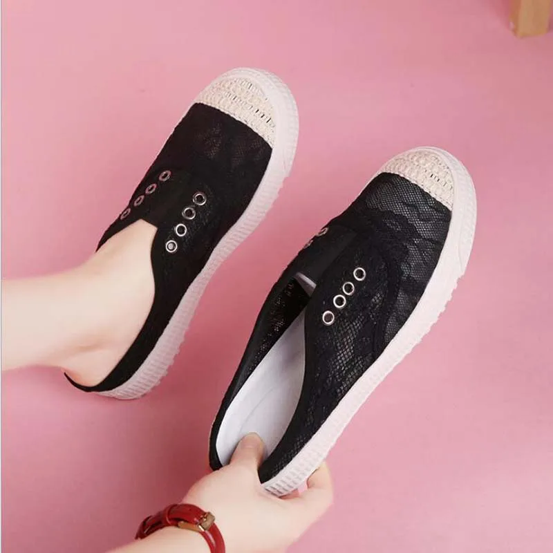 

2019 Summer Women Shoes Casual Cutouts Lace Slip-on Shoes Hollow Floral Breathable Platform Half drag Flat Shoes zapatillas lona