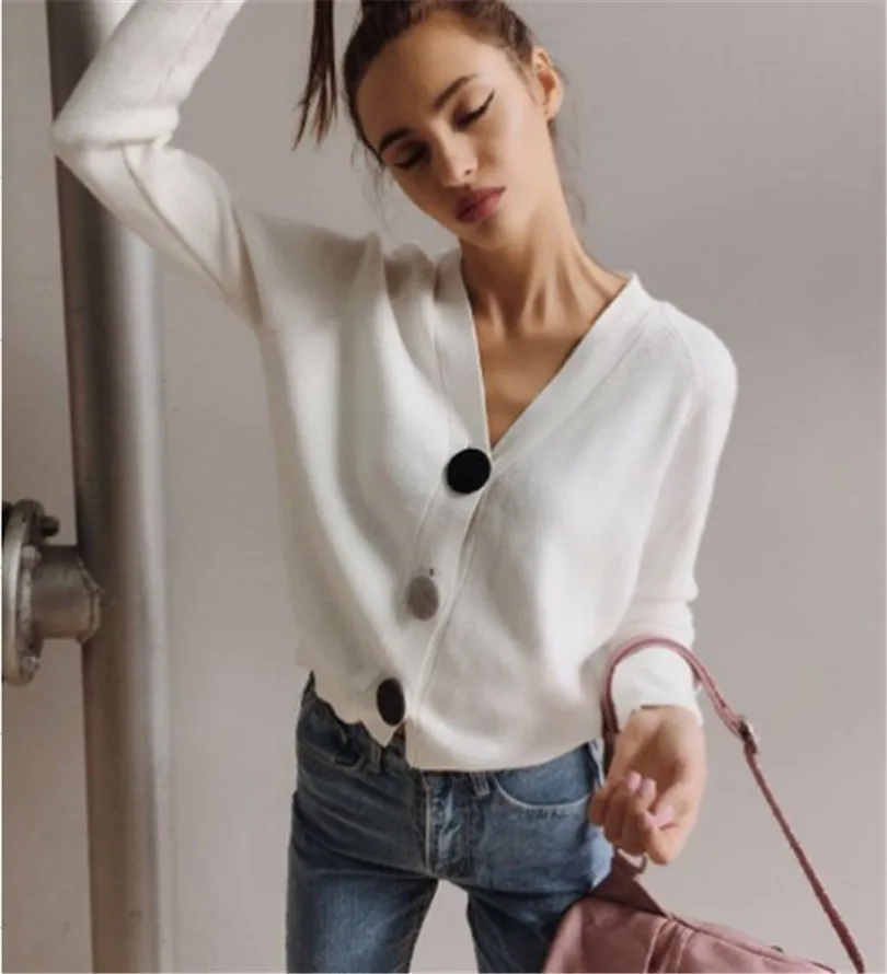 

2018 Rushed Poncho Sale Cotton Acrylic Casual Women Sweaters And Cardigans Autumn New Sweater Big Button Knitted Cardigan Woman