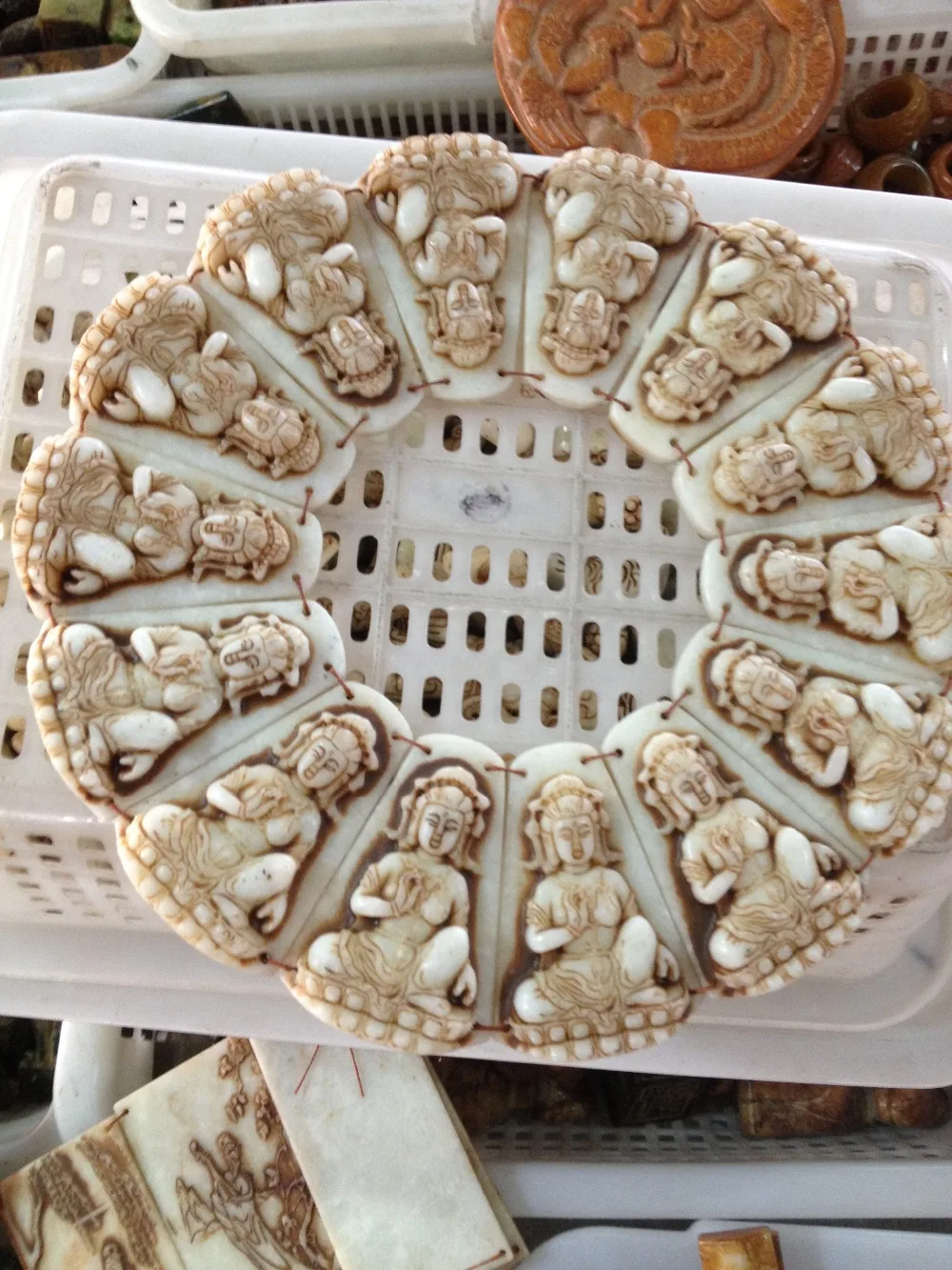 

Archaize Chinese fine old white Jade Carved Statues -15 Guanyin, like the wall of the goddess of mercy