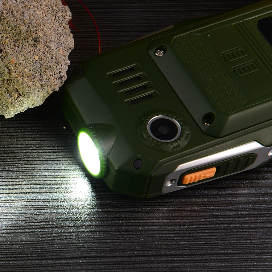 Goede Gofly F7000 Schokbestendig Robuuste Outdoor Senior Mobiele Telefoon Luid Geluid Torch FM Lange Standby Power bank Bluetooth SOS Speed Dial