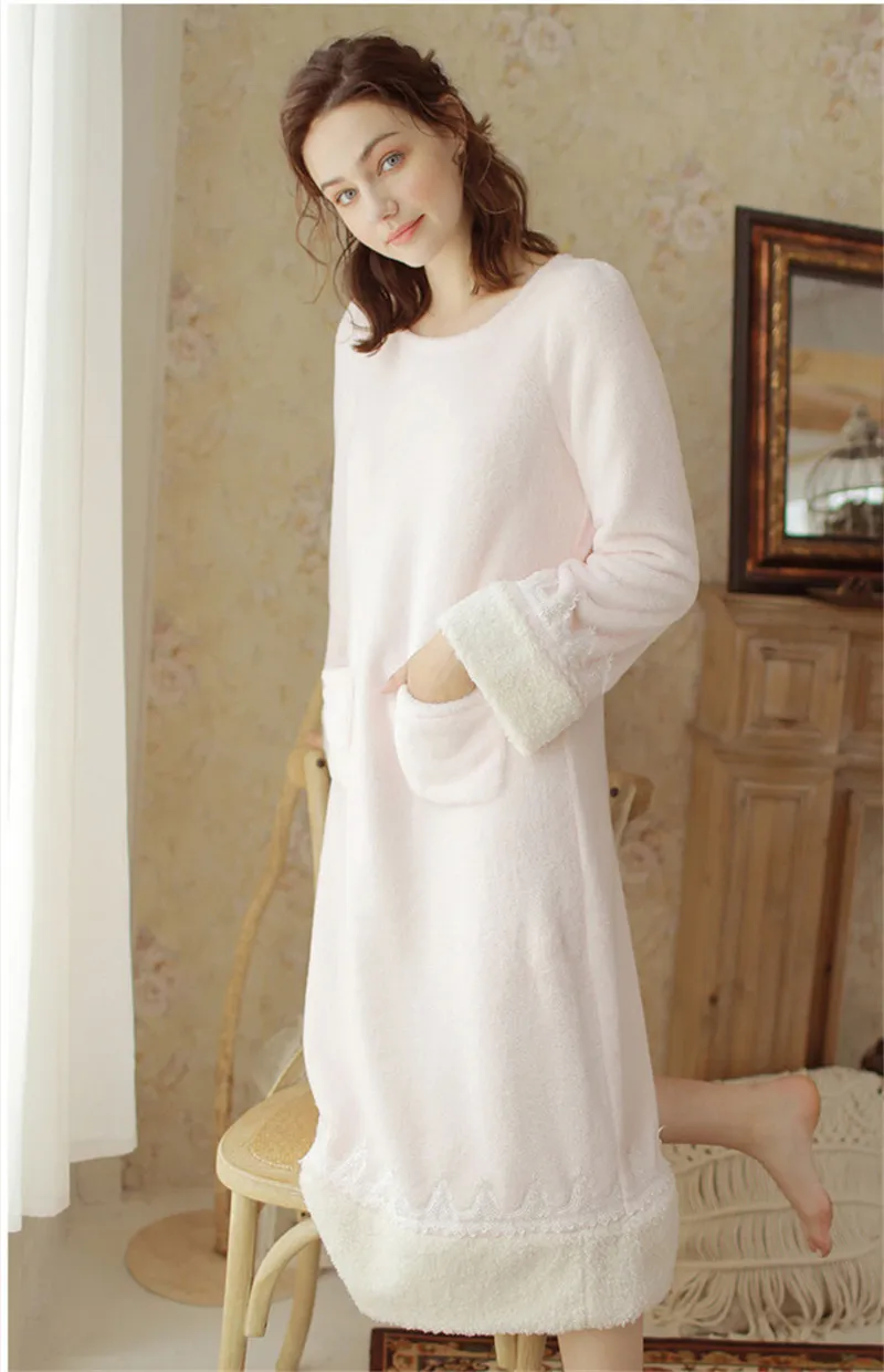 NIGHTGOWN (6)