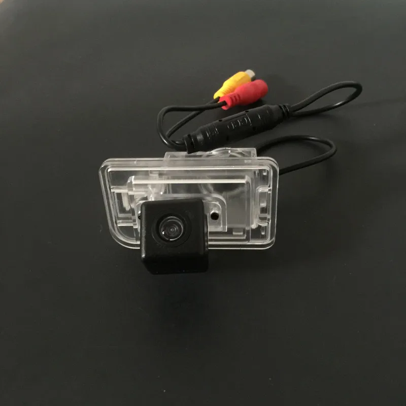 

Car Parking Reverse Backup Camera For Suzuki Ciaz / Alivio / Keietsu 2014~2016 / Rear View Camera / License Plate Light OEM