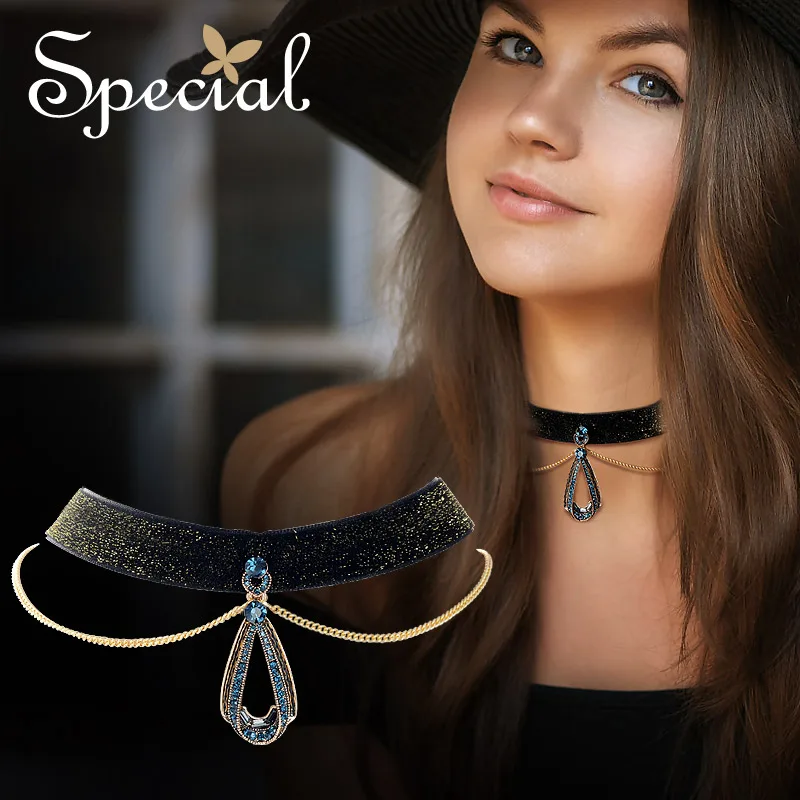 Buy Special Vintage Gold Maxi Necklace Earrings Set