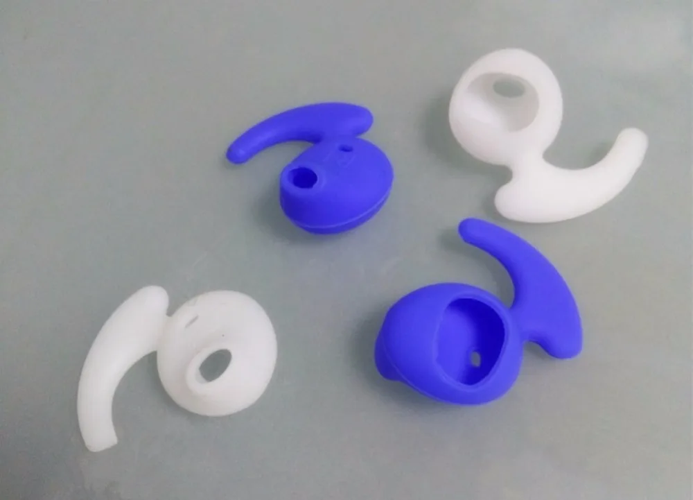 2 Pairs Silicone Replacement Ear Buds Tips Earbuds Eartips Repair Parts