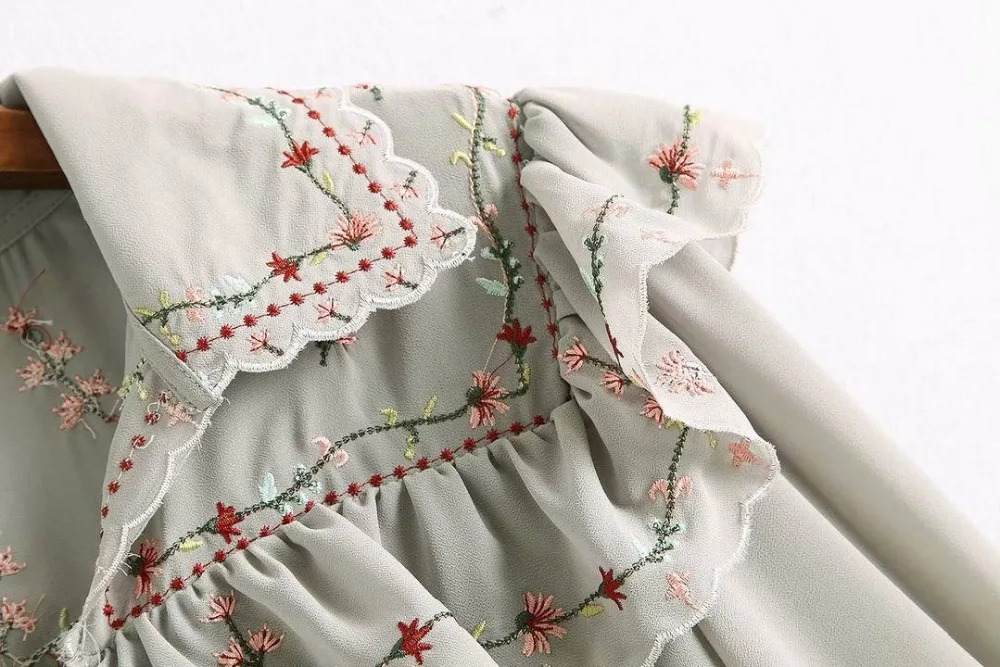 2019 New Women Blouses Shirts Embroidery Chiffon Floral Ruffle Chic Tops Modern Lady's Casual Wear Female Blusa DS07 (5)