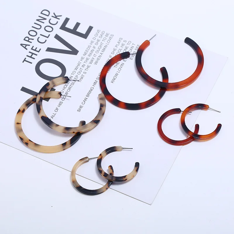 

2019 Simple Fashion Acrylic Big C Hoop Earrings Vintage For Women Trendy Leopard Print Resin Statement Earring Boho Jewelry Gift