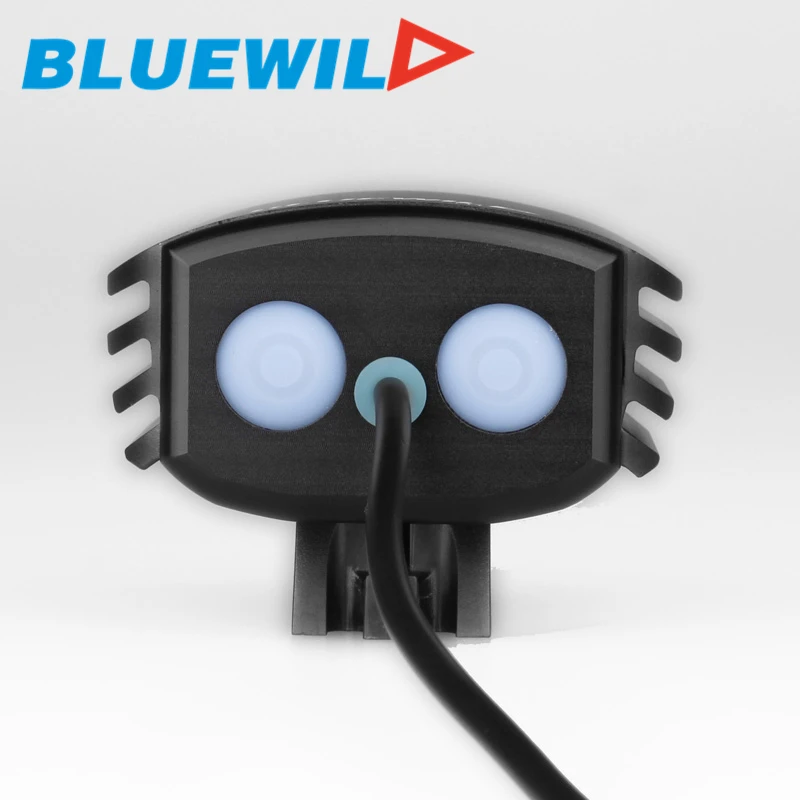 Cheap BLUEWILD M1 Waterproof Bicycle Light CREE T6 XM-L2 LED 2000 lumen Cycling Lamp Bike Light 10400mAh Power Bank Charge for iPhone 4 Cheap BLUEWILD M1 Waterproof Bicycle Light CREE T6 XM-L2 LED 2000 lumen Cycling Lamp Bike Light 10400mAh Power Bank Charge for iPhone 4