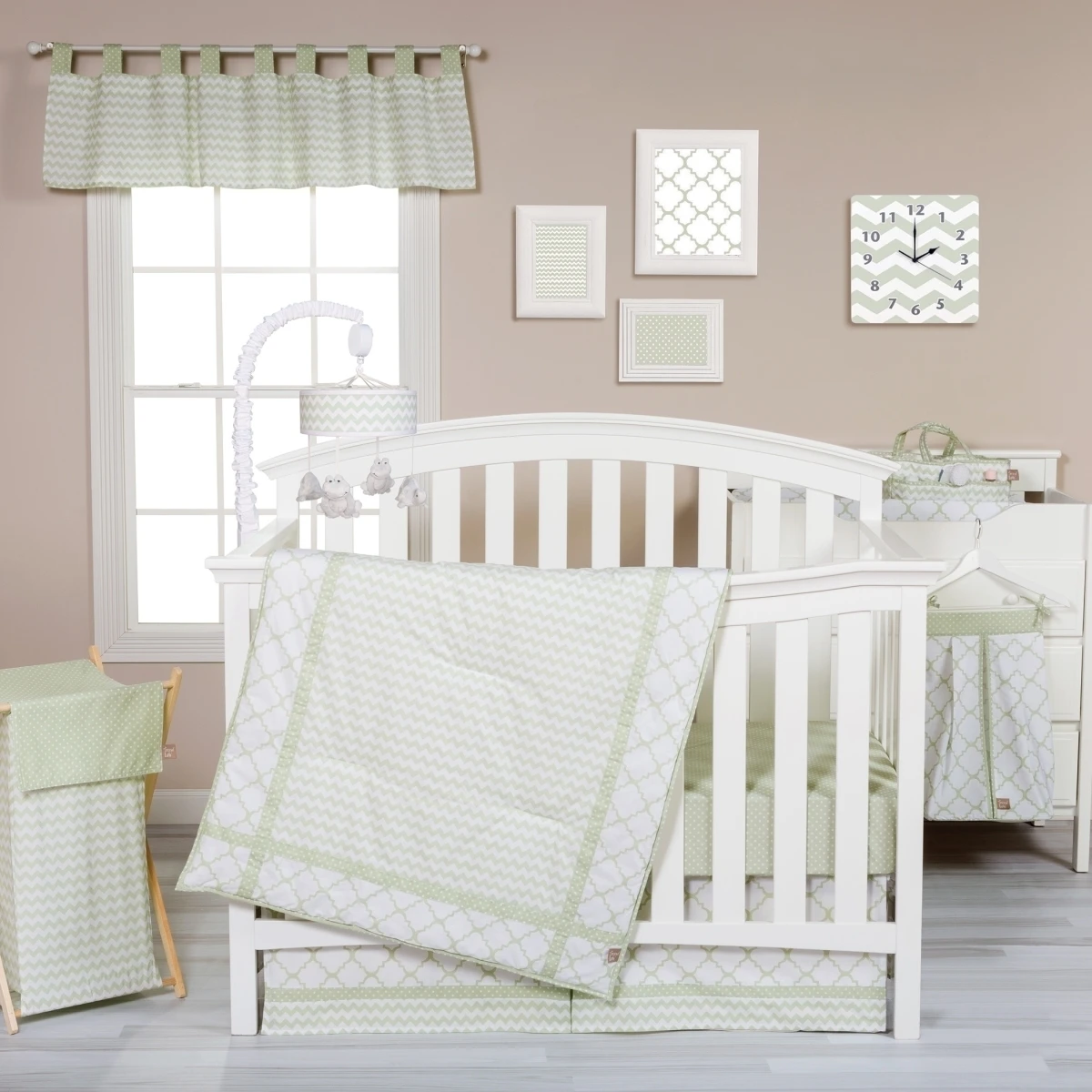 Trend Lab 101671 Sea Foam 3 Piece Crib Bedding Set (1)