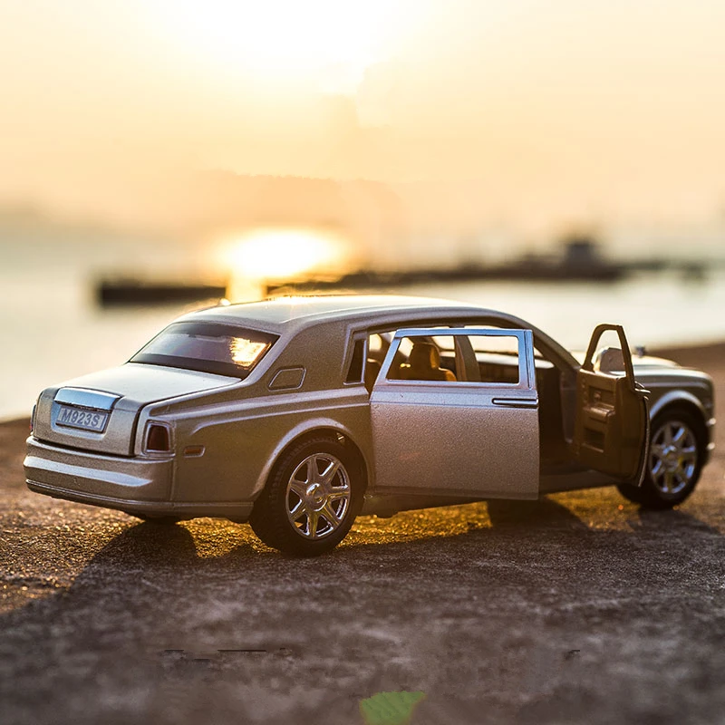 KIDAMI литье под давлением 1:24 Rolls-Royce Phantom Модель автомобиля украшения мальчик подарок на день рождения игрушки для детей автомобиль игрушки