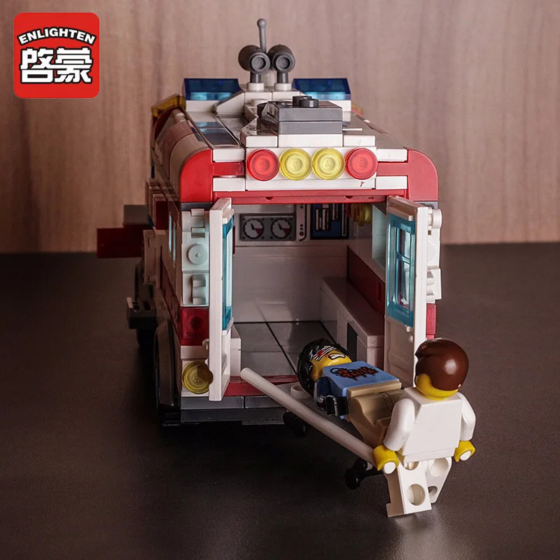 1118 328pcs Ambulance Constructor Model Kit Blocks Compatible LEGO Bricks Toys for Boys Girls Children Modeling 1118 328pcs Ambulance Constructor Model Kit Blocks Compatible LEGO Bricks Toys for Boys Girls Children Modeling