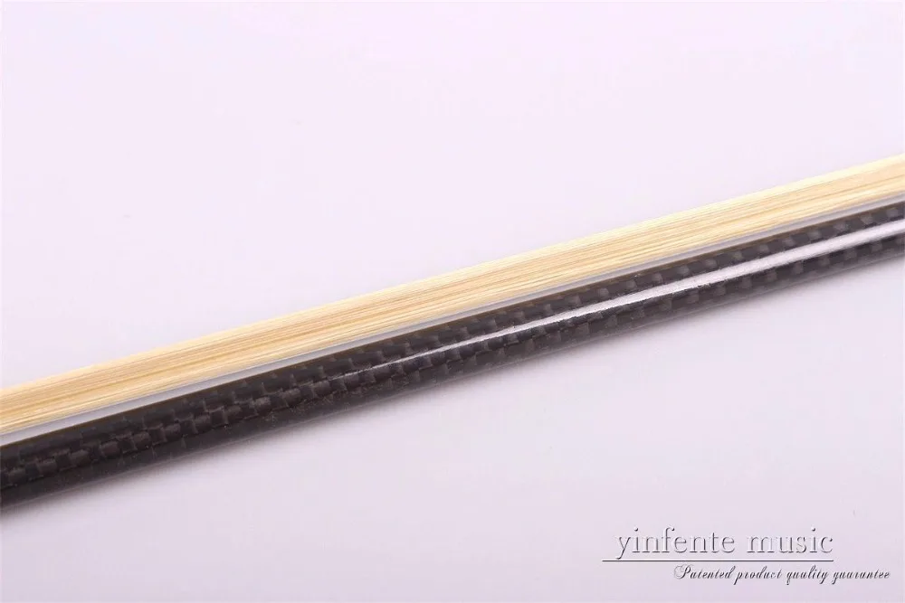 Yinfente 4/4 Скрипка Лук из углеродного волокна Snakewood Лягушка Цветок Оболочка инкрустация натуральная Монголия конский хвост хорошо сбалансированный полный размер