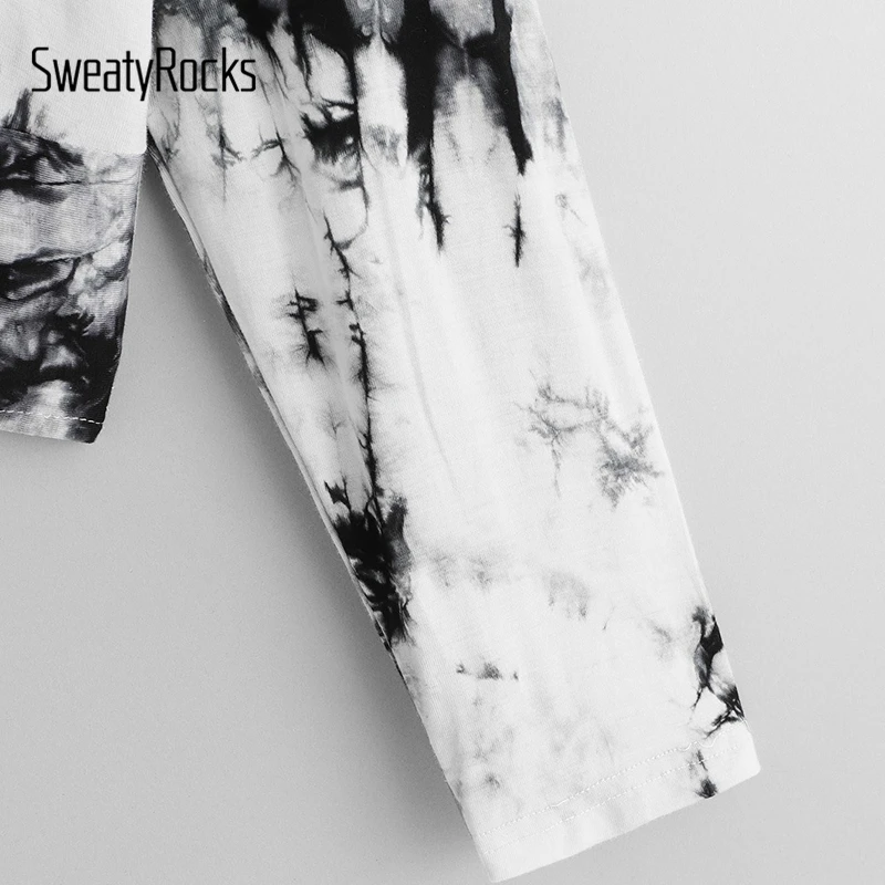 SweatyRocks Футболка с принтом Tie Dye Twist спереди, уличная одежда, контрастный воротник, v-образный вырез, укороченный пуловер, топы, весна, повседневные Модные женские футболки