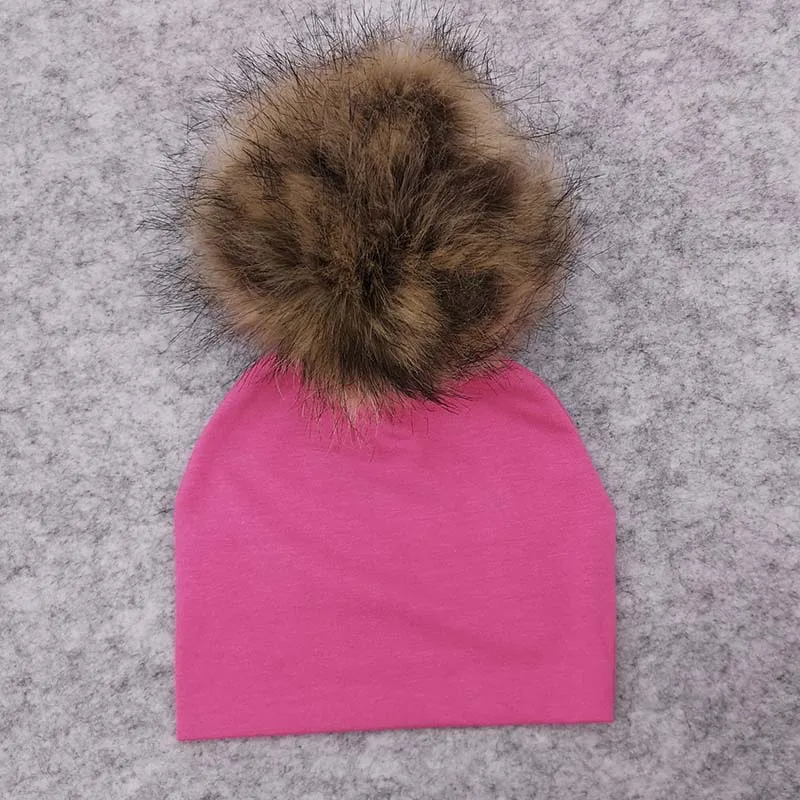 New Spring Newborn Baby Boys Girls Cotton Beanies Hats With Big Faux Fur Pompom Solid Cute Girls Hats Cap Hair Accessories - Цвет: Розово-красный