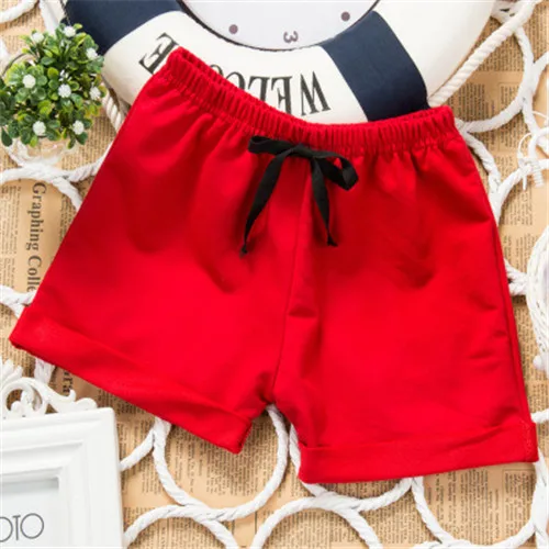 Хлопковые шорты для маленьких мальчиков, однотонные детские шорты, штаны на подгузник, летняя тонкая одежда для маленьких мальчиков, модные шорты для маленьких девочек - Цвет: Красный