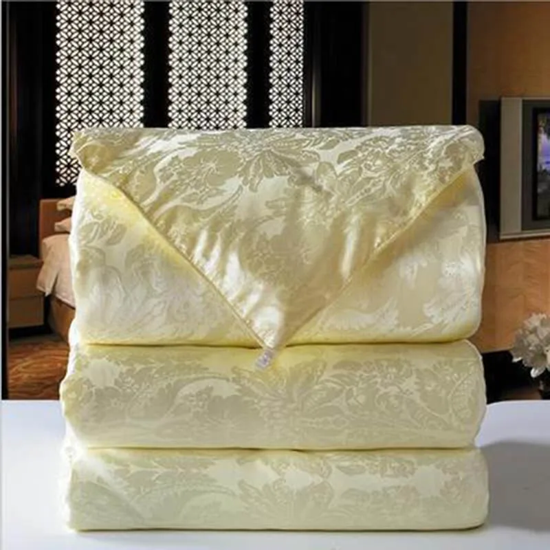 

Chpermore high quality 100% Silk Duvets Thicker Winter Quilt/Comforter 100% Cotton Cover Bedspreads King Queen Twin Full Size