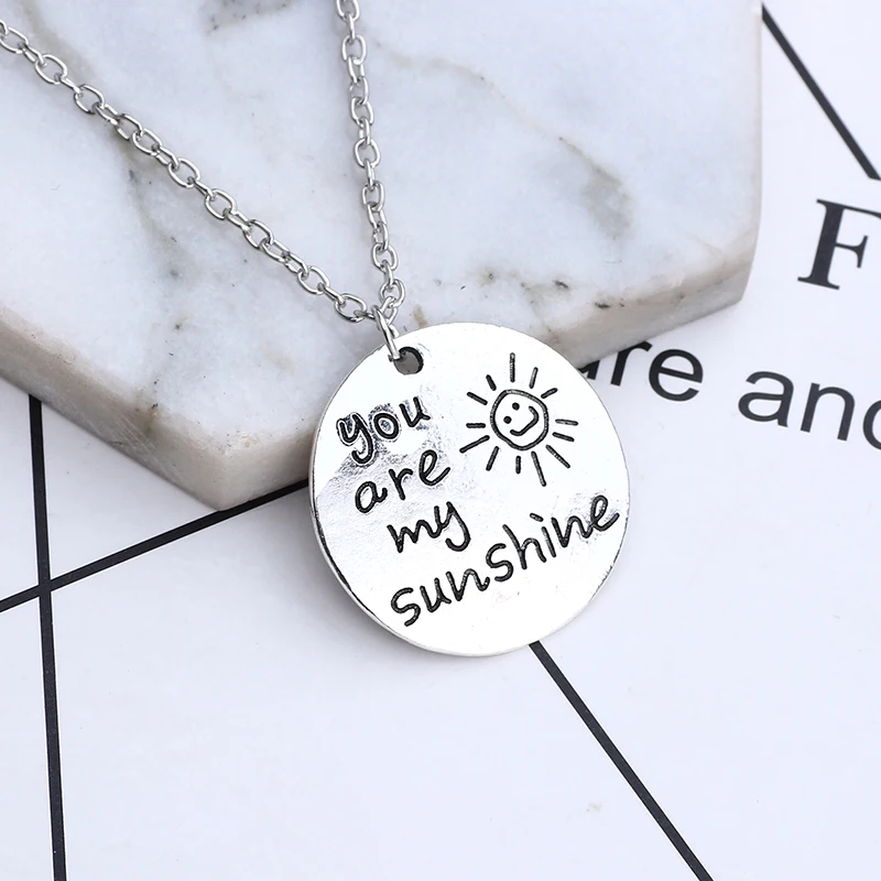 Carved-You-Are-My-Sunshine-Necklaces-Pendants-Fashion-Sun-Round-Pendant-Choker-Necklace-Best-Friends-Couple (2)