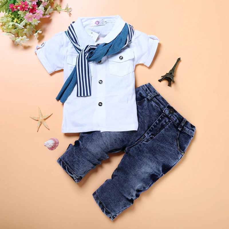 Г., летний комплект одежды для мальчиков, 3 предмета, детская одежда в случайном порядке спортивные костюмы для малышей: футболка+ джинсы+ шарф комплект одежды для детей, TZ330