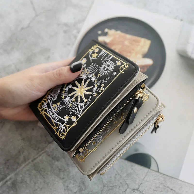 

Kiss Me European Wind 2019 Spring On New Fashion Trend Embroidered Ma'am Short Fund Student Wallet Woman Short Fund
