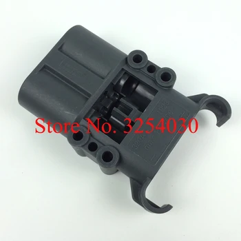 

Supplying Imported Germany Orginal Black 150V 320A REMA Battery Connectors REMA320A Male Part for Electric Pallet Trucks