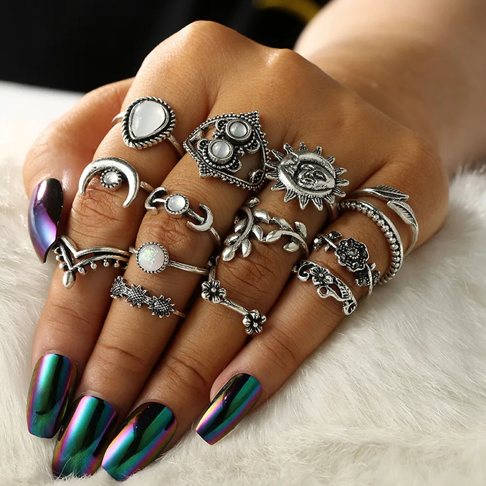 

14pcs/Set Vintage Knuckle Rings for Women Alloy Star Moon Flower Carved Stack Ring Set Bohemian Midi Finger Jewelry Bague Femme