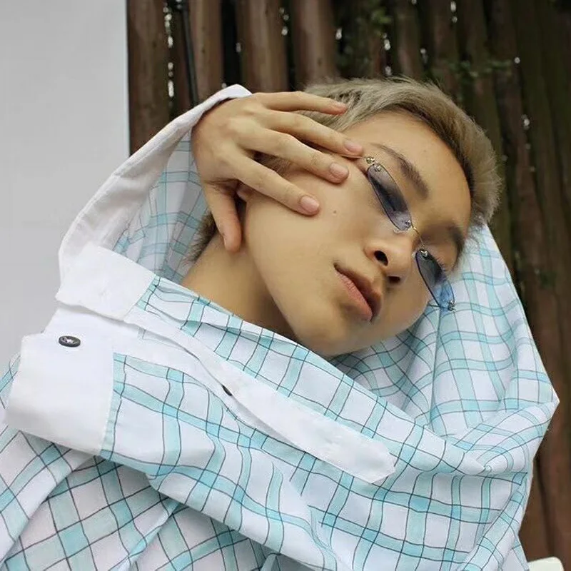 8896846992_102767928