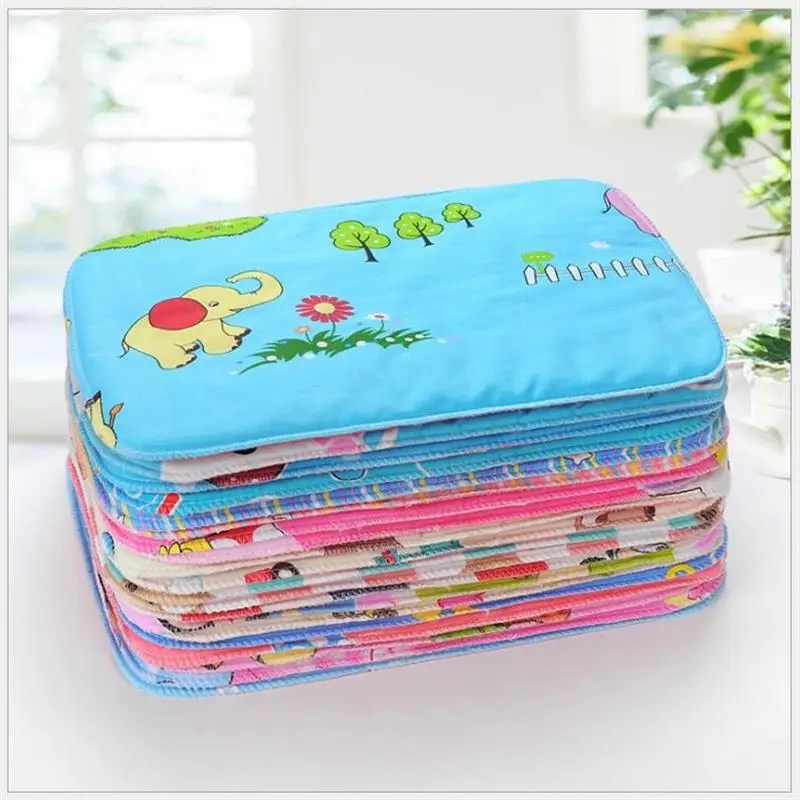 

1pcs 22*32 Changing Pads Covers Reusable Baby Diapers Mattress Diapers for Newborns Random Pattern Waterproof Sheet Changing Mat
