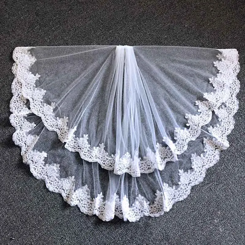 

Elegant Two Layers Lace Bridal Veils Women Wedding Veil With Combe White Ivory Tulle Veil Lace Edge in Stocks