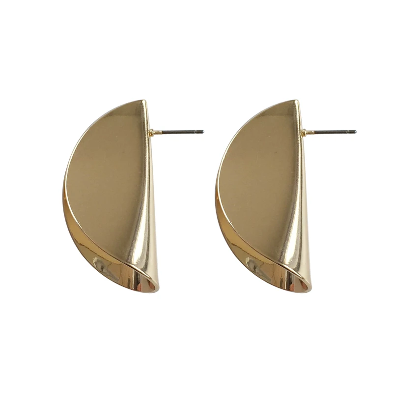 

Creative design shiny smooth surface generous earrings for woman