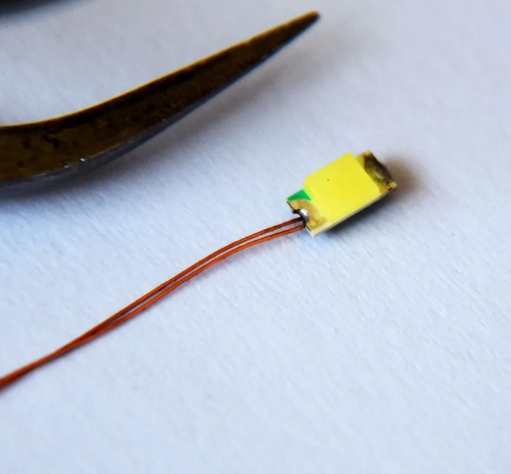 

Q1206W WHITE 20pcs 0.1mm Enameled Copper Wire Pre-soldered SMD Led 1206 Wired Scale Model Layout Car DIY NEW