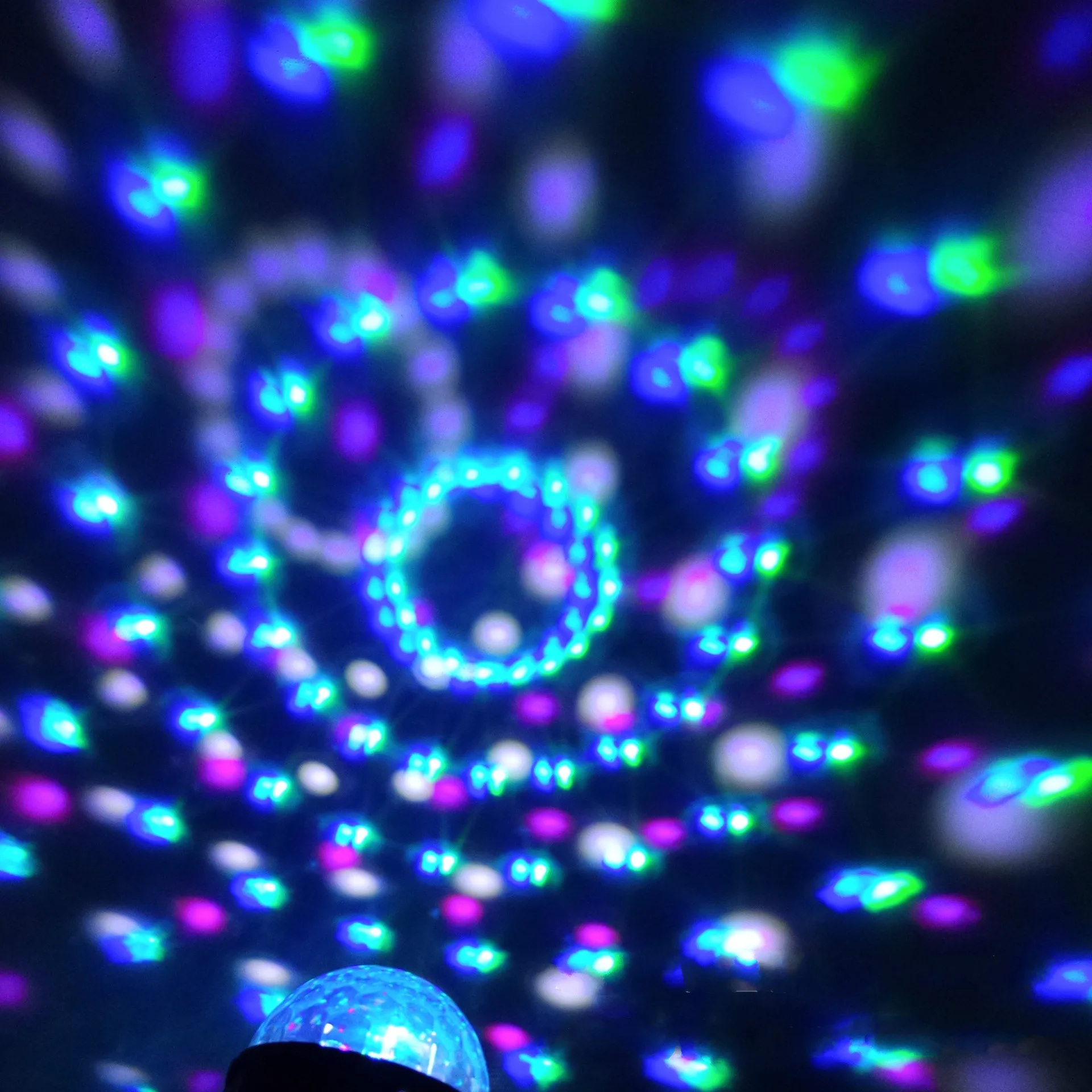 6 цветов Кристалл маленькая магический шар голос Управление Mini Led Красочный вращения Бар КТВ свет этапа магический шар праздничные огни