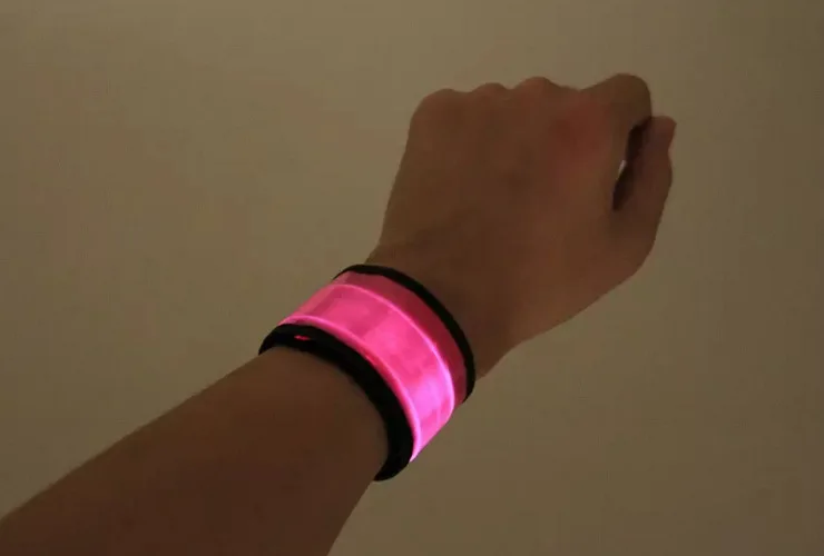 Нейлон Deportes Bofetada Bandas Correa Para La Muneca Correa de Pulsera напульсник Destello de Luz Brillante бразильский