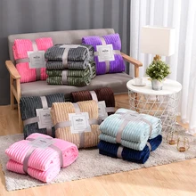 Couvertures en flanelle à rayures douces pour lits, couvre-lit d'hiver en peluche polaire de corail solide
