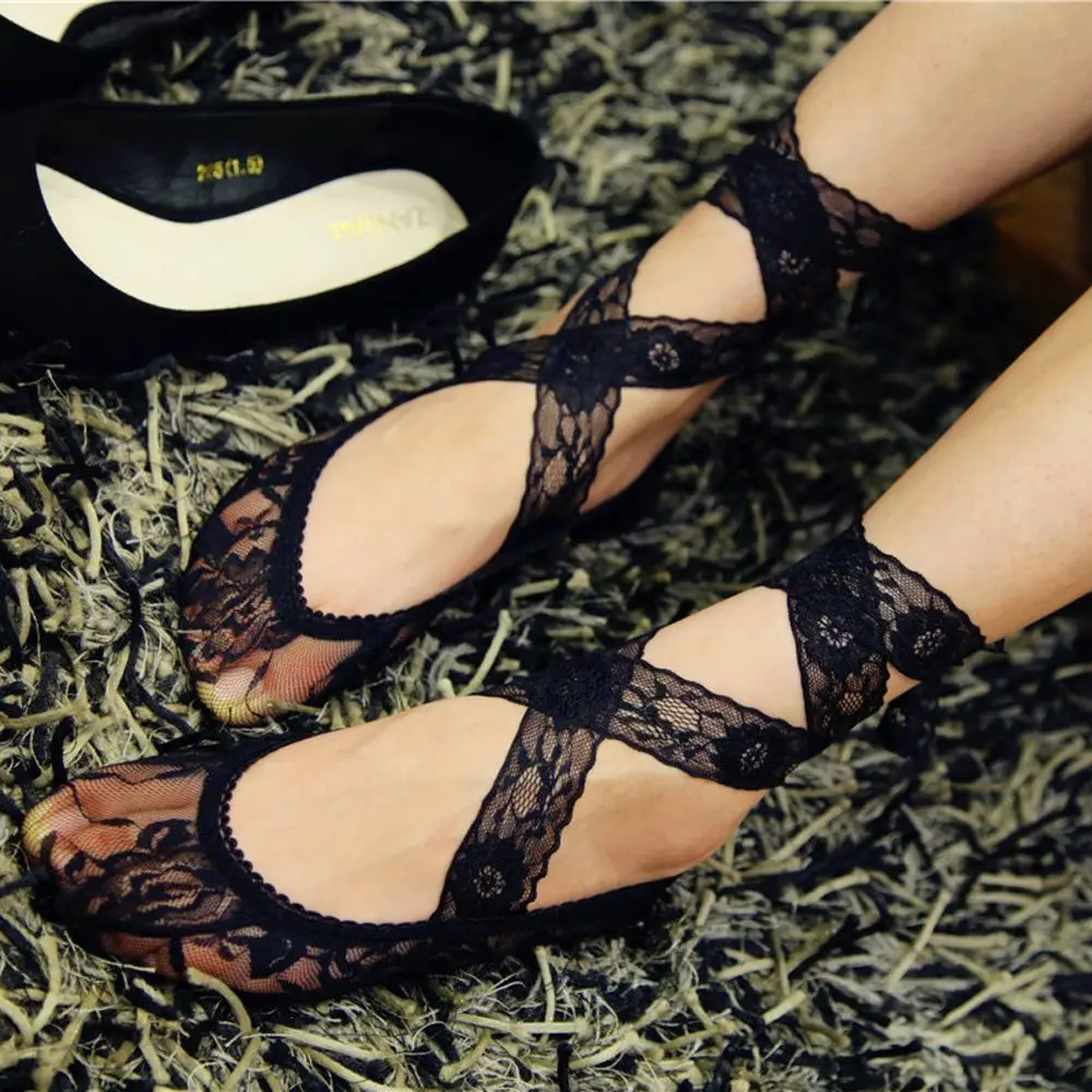 Модные кружевные невидимое нескользящее покрытие для девочек, носки с поясом в стиле Харадзюку, милые винтажные Ретро-носки, летние носки принцессы - Цвет: Черный