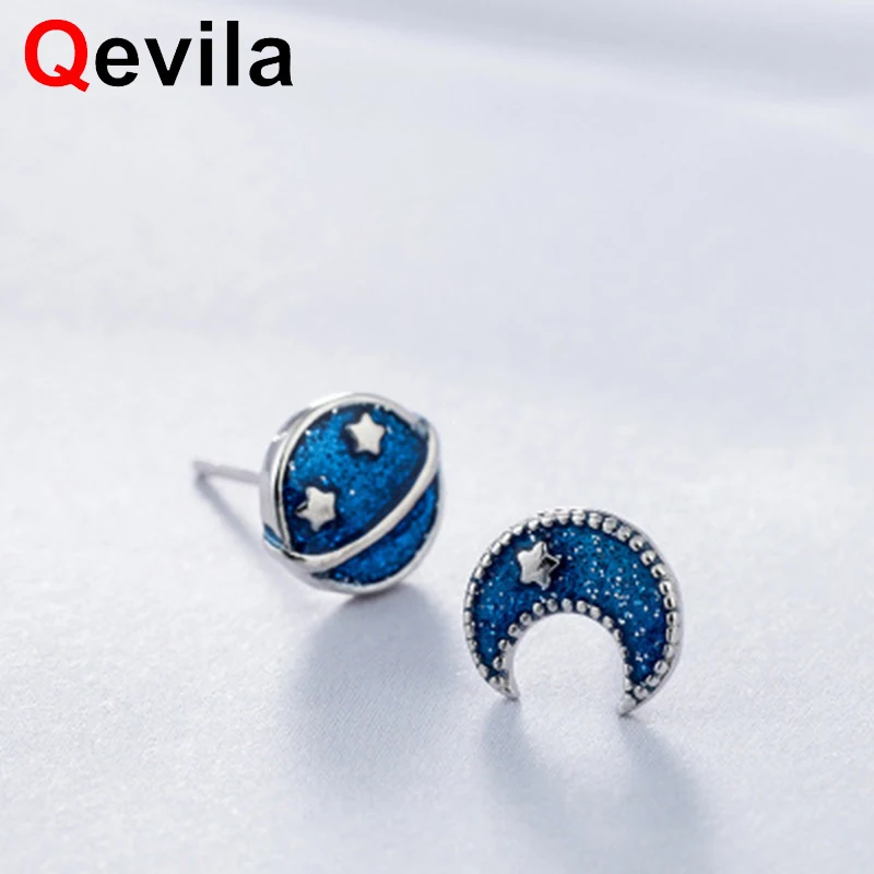 Женские серьги пусеты Qevila с серебряной Луной и звездным небесем из серебра 925