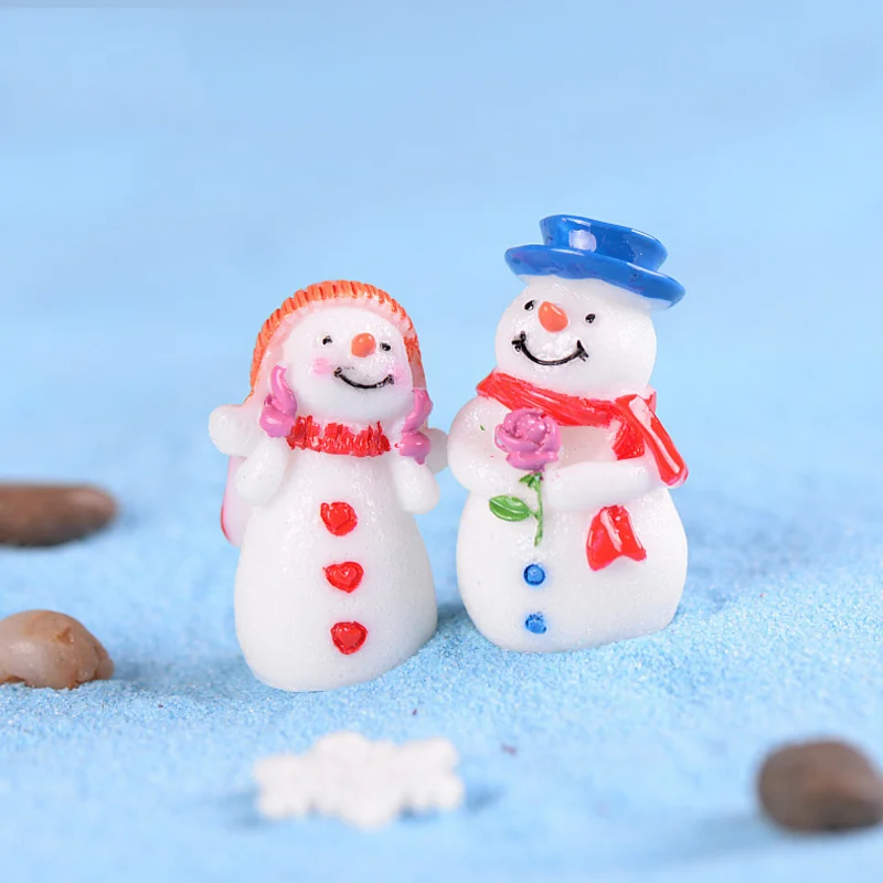 

2 Pcs/set lovely Winter Snowman Mini Fairy Garden Animal Statue Resin Craft Miniature Figurine Christmas Decor figure Toy gift