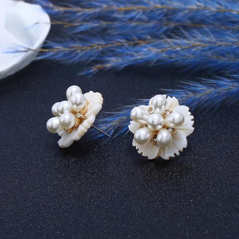 Fashion Mother of Pearl MOP White Shell Stone Wired Flower Dangle Earrings