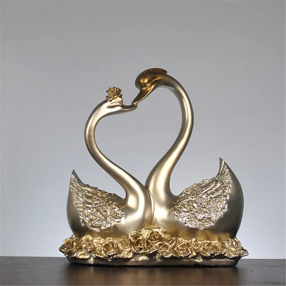 

Silver Romantic Resin Swan Couple Figurine Miniature Animal Statue Home Ornaments Decor Wedding Gift Sculpture Living Room Decor