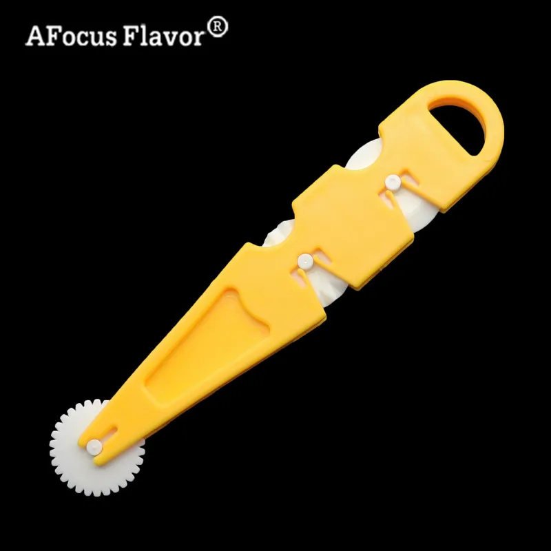 

1 Pc Sugar Craft Fondant Wedding Cake Decoration Cutting Wheel Embossing Machine Kitchen Baking Tools Three Blades Cookie Cutter