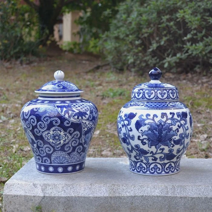 

christmas blue and white porcelain ornaments trade new Chinese ceramic general study shelf tank porcelain decoration