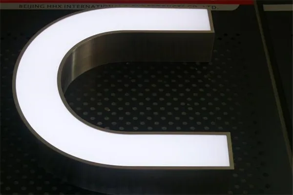 frontlit acrylic letters (89)