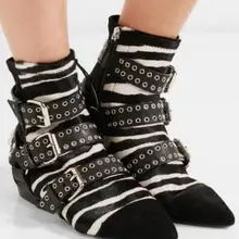 Dipsloot высокое качество конский волос Туфли с ремешком и пряжкой женские ботильоны острый носок боковой молнией сапоги на плоской подошве женская обувь с заклепками