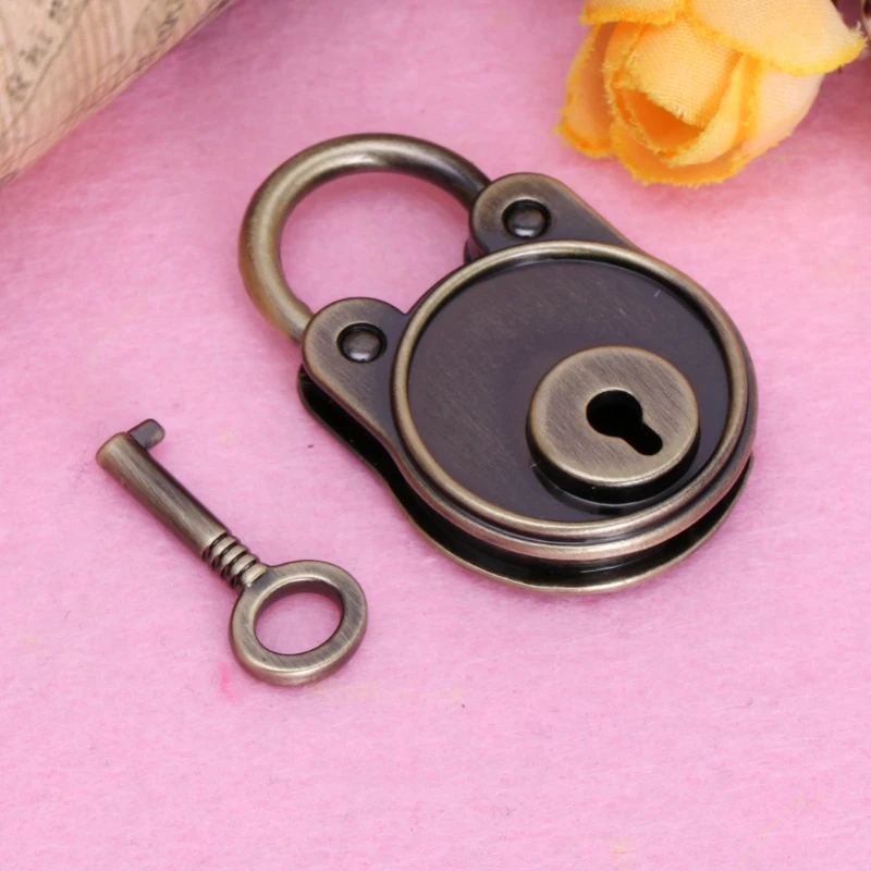 

Cute Bear Padlock Vintage Old Antique Style Mini Archaize Padlocks Key Lock With key Dls HOmeful