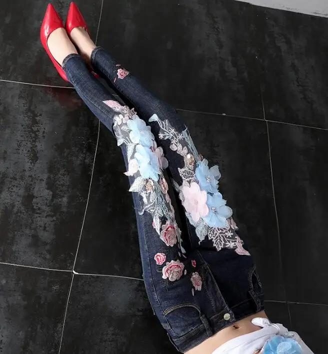 Женские корейские модные узкие джинсы с цветочной вышивкой, женские сексуальные джинсы размера плюс, длинные штаны TB644