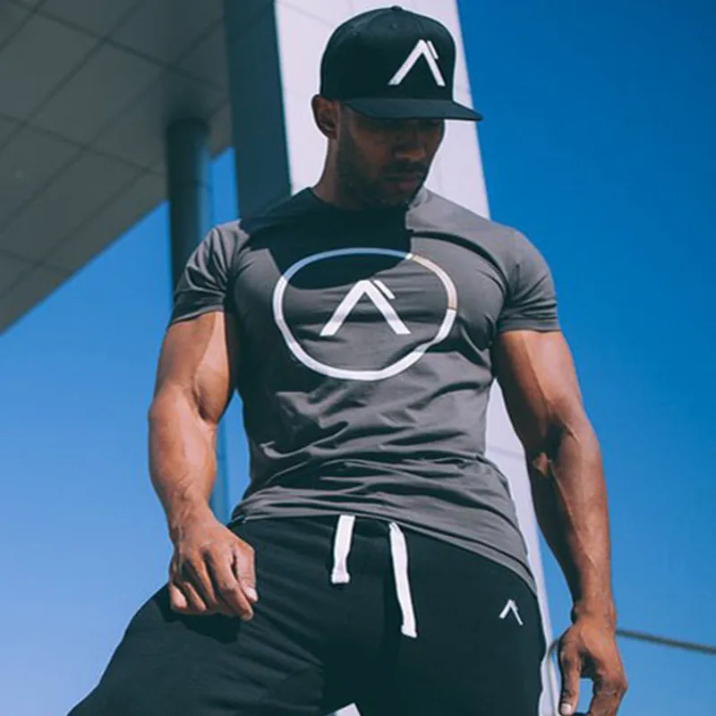 

2018 Running Sport Shirt Men Fitness Tight Top Tees Quick Dry Short Sleeve t shirt Gym Training Shirt Sportshirts Heren Rashgard