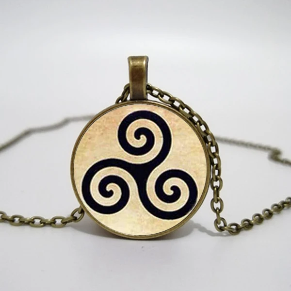 Фабричное ожерелье с изображением волка для подростков Triskele Triskelion Allison