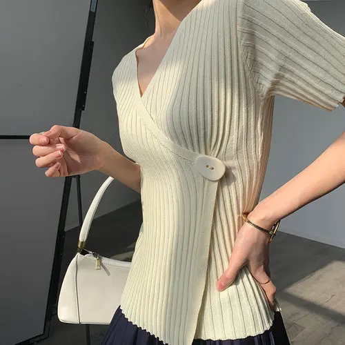 beige WLD2083 XITAO облегающая тонкая полосатая футболка для женщин, корейская мода, v-образный вырез, дикий Джокер, неровная перспектива, летняя элегантная, WLD2083 - Color: beige WLD2083